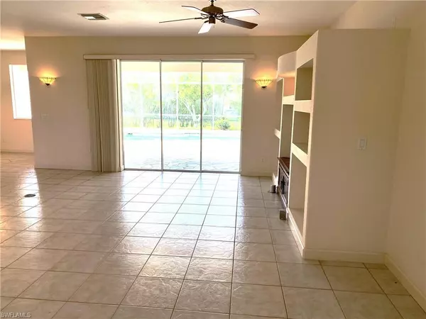 North Fort Myers, FL 33917,7421 Dana Lin CIR