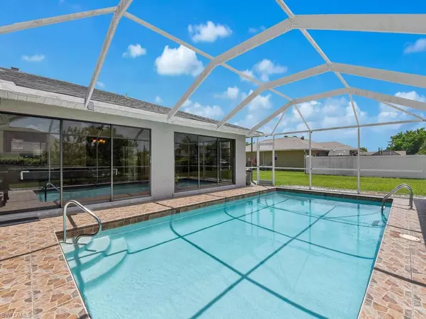 Cape Coral, FL 33990,618 SE 11th PL