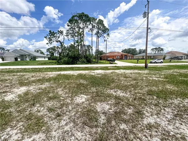 Cape Coral, FL 33909,1702 NE 44th TER