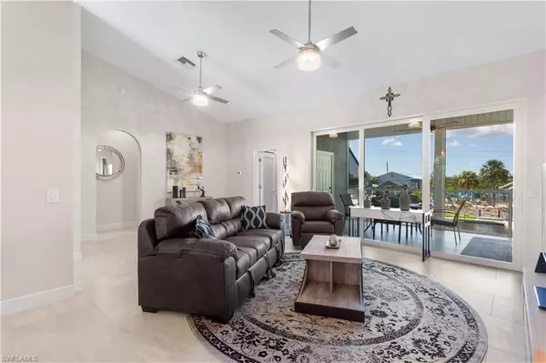 Fort Myers Beach, FL 33931,17910 Palm CIR