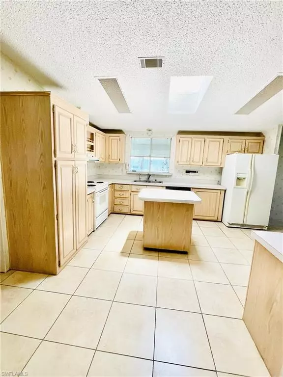 Fort Myers, FL 33905,9972 Tarpon Key CT