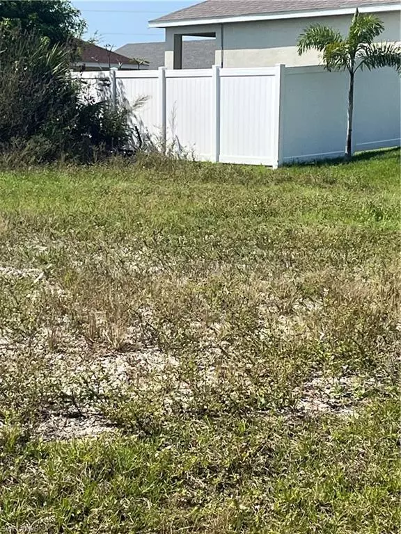 Cape Coral, FL 33993,2020 NW 4th TER
