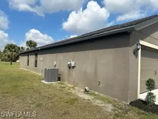 Lehigh Acres, FL 33974,427 Shadow Lakes DR