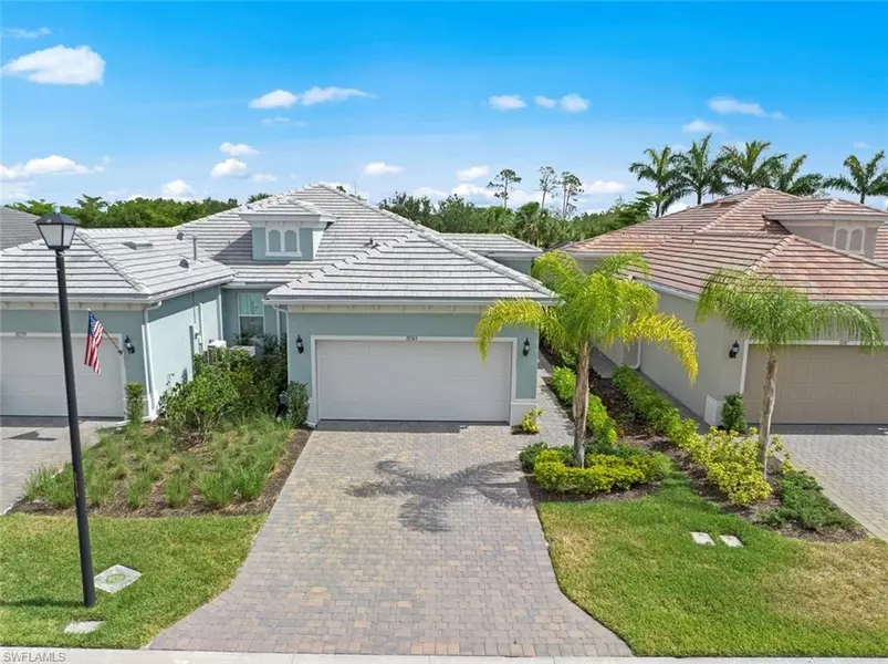 10743 Manatee Key LN, Estero, FL 33928