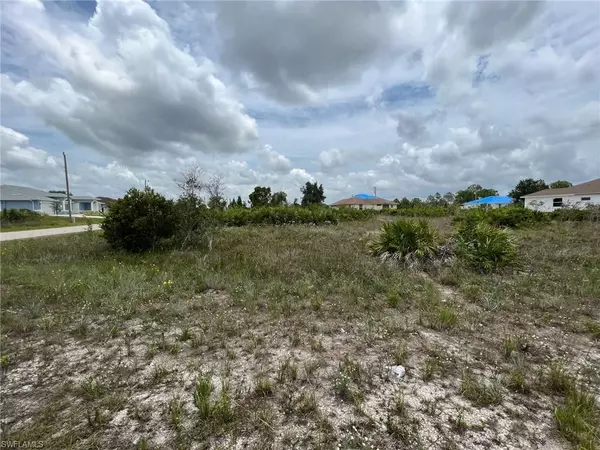 Lehigh Acres, FL 33974,348 Pyramid AVE