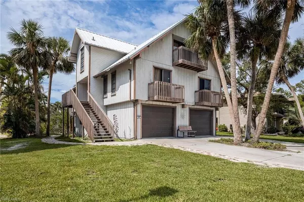 Fort Myers Beach, FL 33931,245 Nature View CT