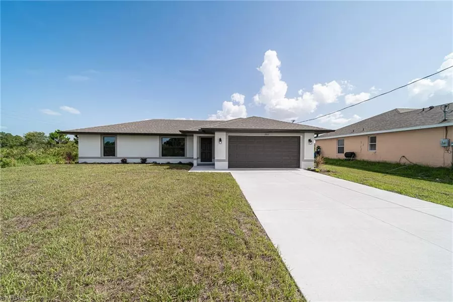 2902 57th ST W, Lehigh Acres, FL 33971