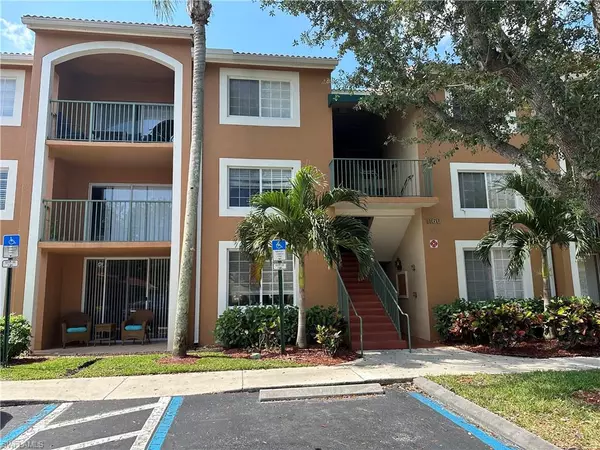 Naples, FL 34104,1160 Wildwood Lakes BLVD #9-304