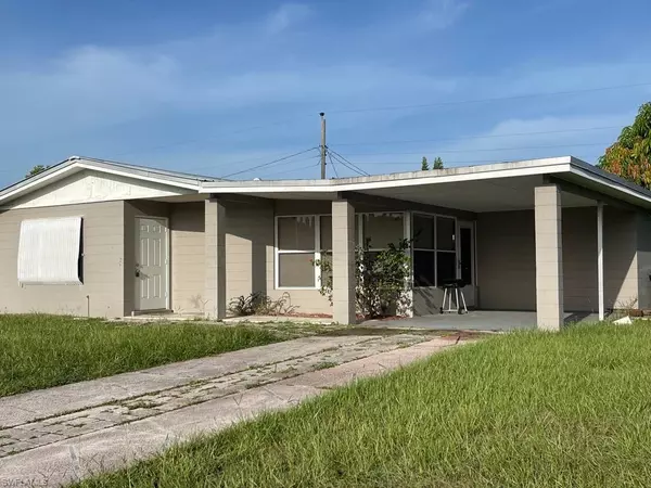 313 Alabama RD S, Lehigh Acres, FL 33936