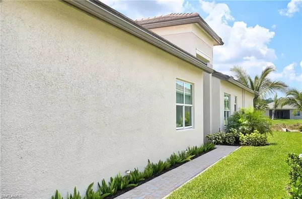 Bonita Springs, FL 34135,28613 Lobos CIR