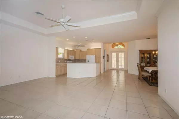 Naples, FL 34109,9621 Deepwater CT