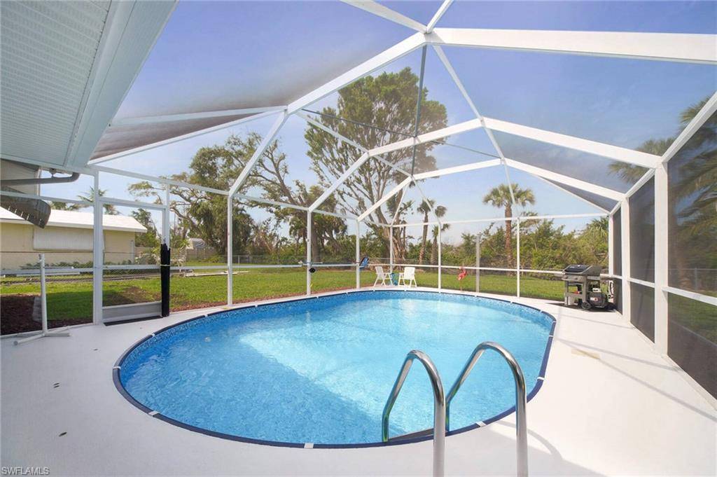 Cape Coral, FL 33914,5818 SW 1st CT