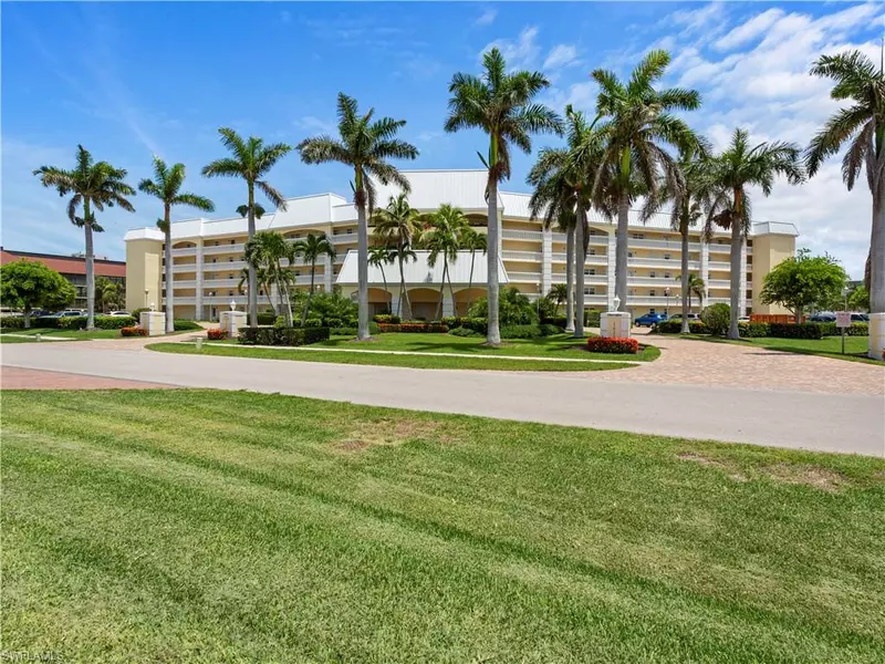 1011 Swallow AVE #409, Marco Island, FL 34145