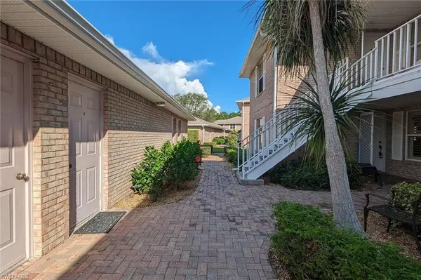 Naples, FL 34109,6660 Ilex CIR #5-E