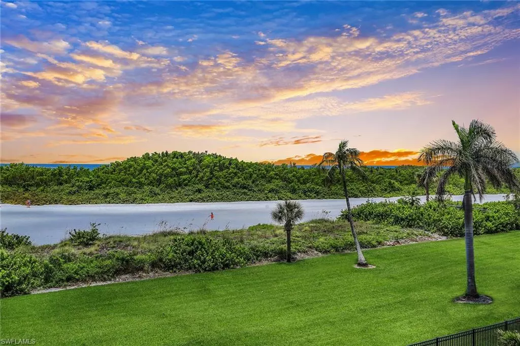 Marco Island, FL 34145,320 Seaview CT #310