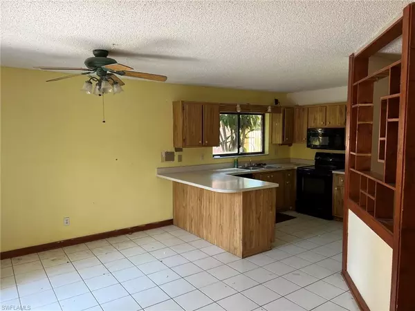 Fort Myers, FL 33901,1460 Park Shore CIR #3