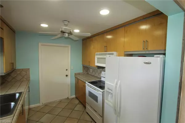 Naples, FL 34110,133 Mentor DR
