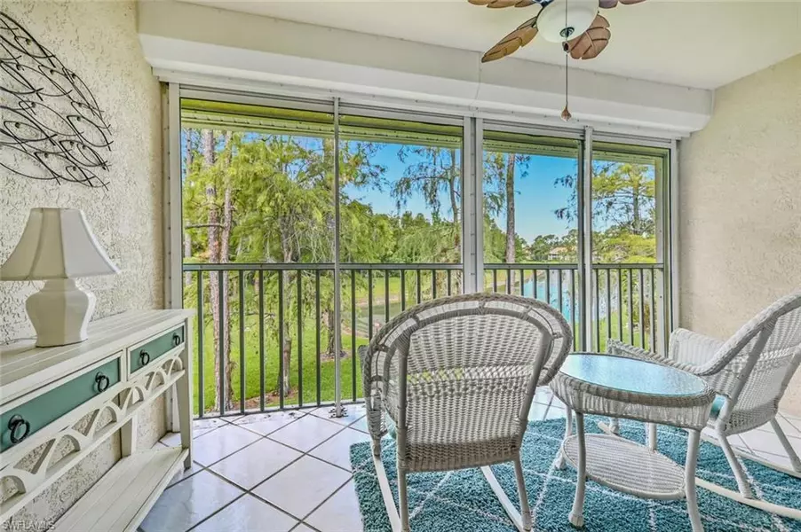 257 Robin Hood CIR #8-201, Naples, FL 34104