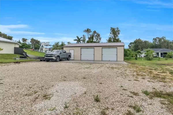 Lehigh Acres, FL 33974,727 Kari CIR