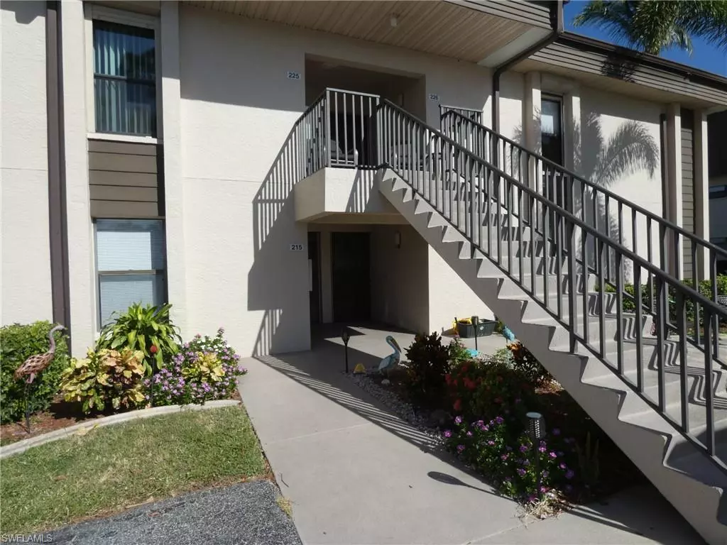 Fort Myers, FL 33907,5785 Trailwinds DR #215