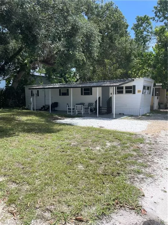 North Fort Myers, FL 33917,91 Crescent Lake DR