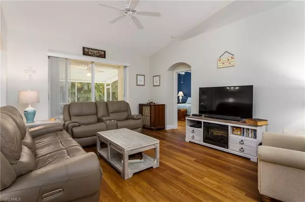 Naples, FL 34104,7416 Berkshire Pines DR
