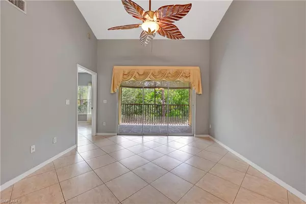 Naples, FL 34113,9165 Celeste DR #303