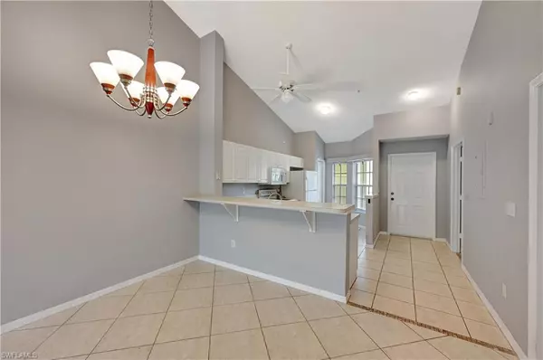 Naples, FL 34113,9165 Celeste DR #303