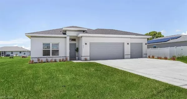 Cape Coral, FL 33909,916 NE 10th LN