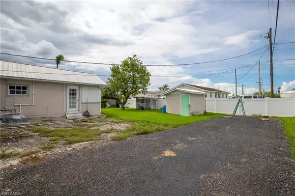 Belle Glade, FL 33430,201 NW K AVE