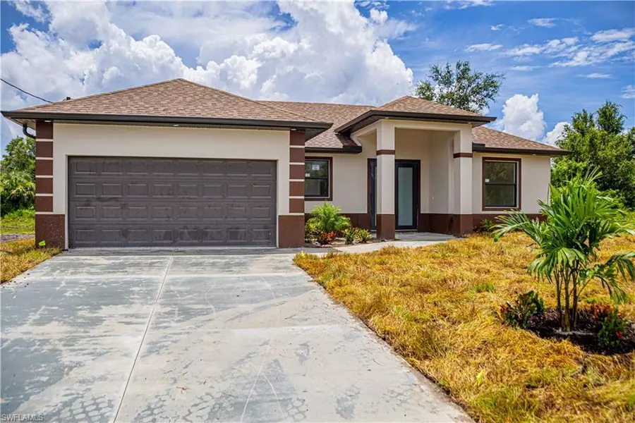 548 Lone Star LN, Lehigh Acres, FL 33974