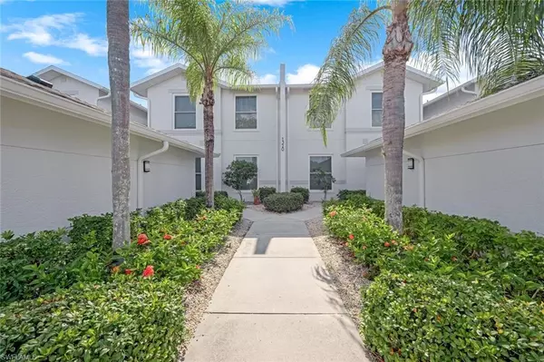 Naples, FL 34110,1320 Charleston Square DR #2-101