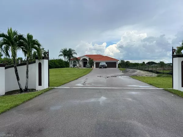 4019 22nd AVE NE, Naples, FL 34120