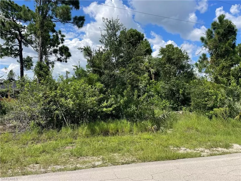 2604 14th ST W, Lehigh Acres, FL 33971