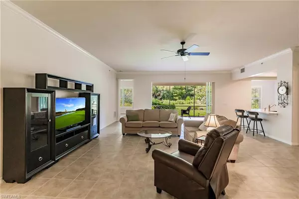 Naples, FL 34120,12018 Covent Garden CT W #301