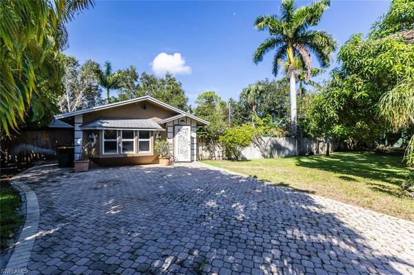 289 Porter ST, Naples, FL 34113