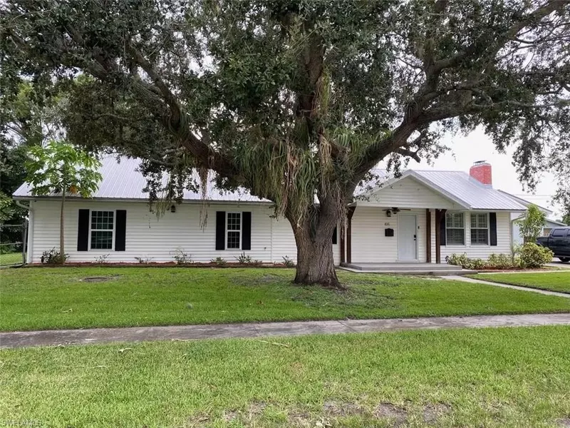 416 E Osceola AVE, Clewiston, FL 33440