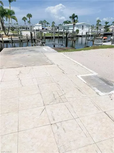 17800 Peppard DR, Fort Myers Beach, FL 33931