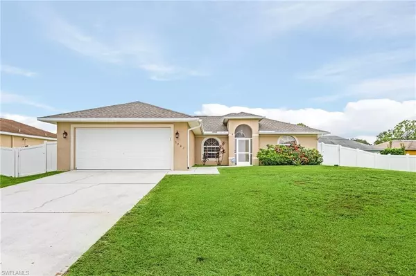 3905 5th ST W, Lehigh Acres, FL 33971