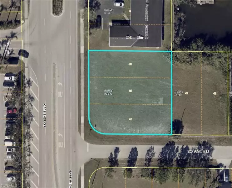 3915 SKYLINE BLVD, Cape Coral, FL 33914