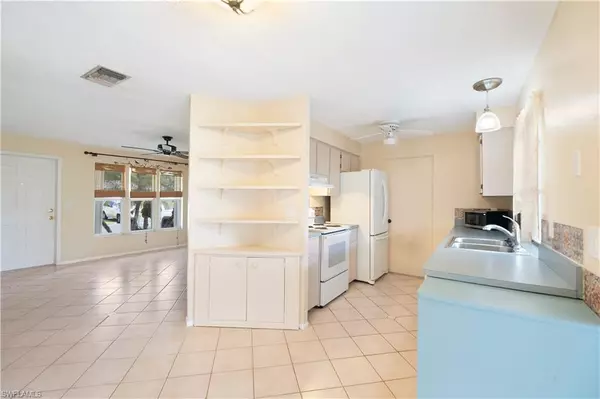 Naples, FL 34112,46 Lanai CT