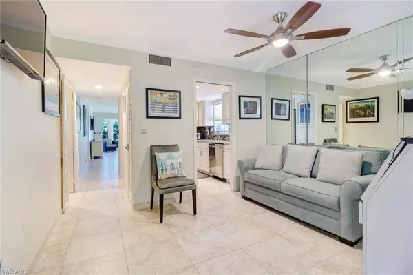 Naples, FL 34102,1051 3rd ST S #301