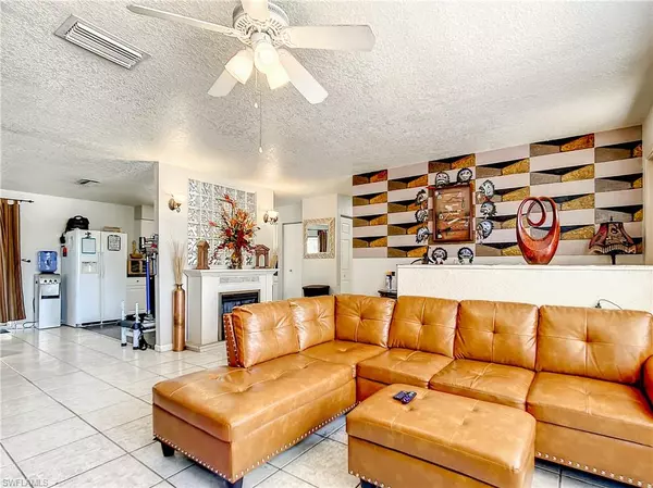 Naples, FL 34112,4027 Mindi AVE