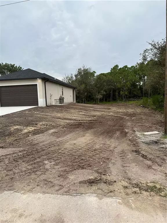 Lehigh Acres, FL 33972,1215 McArthur AVE