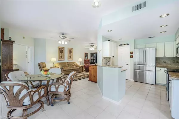 Bonita Springs, FL 34134,27031 Oakwood Lake DR #101