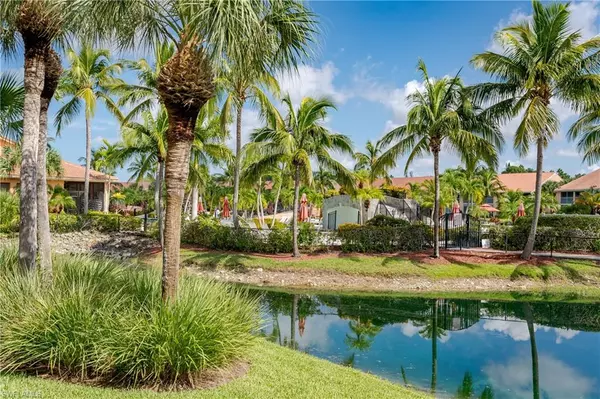 Naples, FL 34114,6770 Beach Resort DR #9