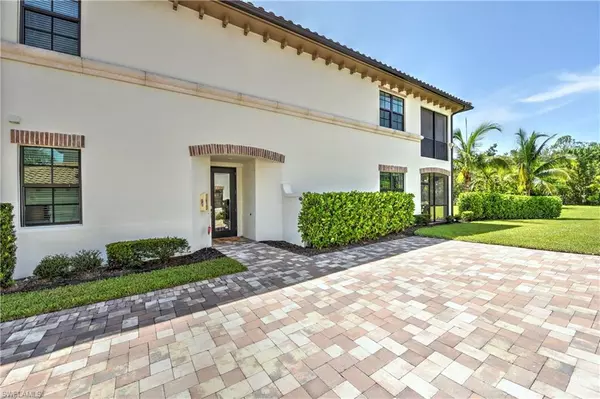 Naples, FL 34110,16352 Viansa WAY #102