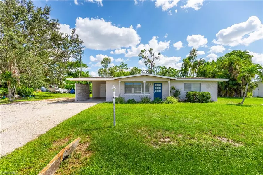 2224 Aldridge AVE E, Fort Myers, FL 33907