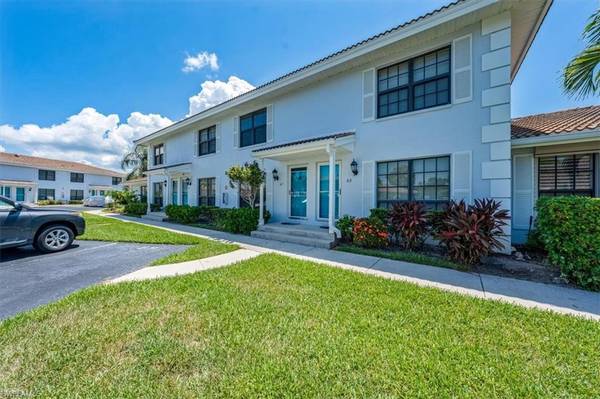 87 Marco Villas DR #M-4, Marco Island, FL 34145