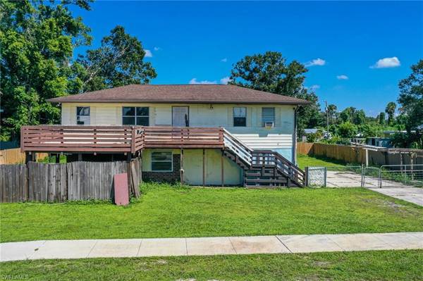 446 San Bernardino ST, North Fort Myers, FL 33903